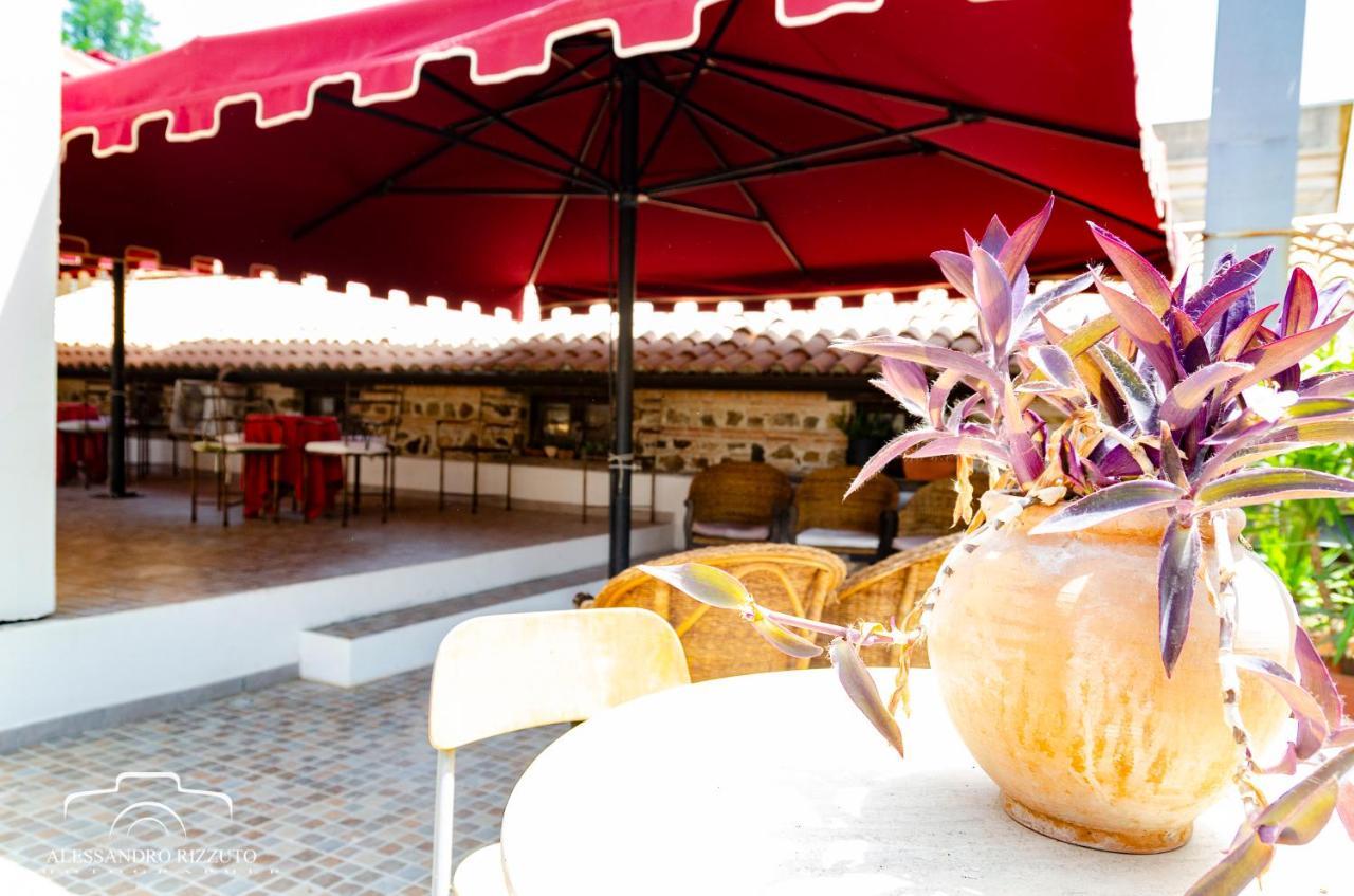 Le Due Torri Acomodação com café da manhã Filadélfia Exterior foto